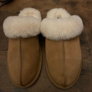 Ugg slippers size 9
